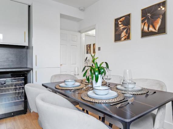 Imperial Wharf Chelsea 3 Bedroom Appartamento