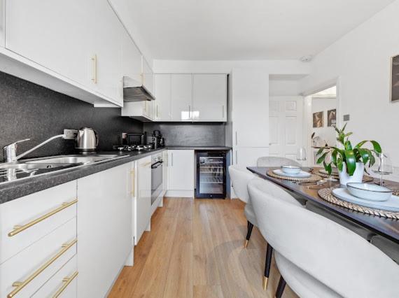 Imperial Wharf Chelsea 3 Bedroom Appartamento *