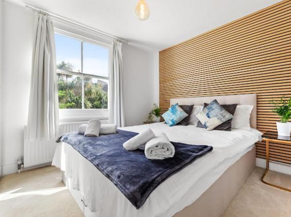Imperial Wharf Chelsea 3 Bedroom Appartamento Londra
